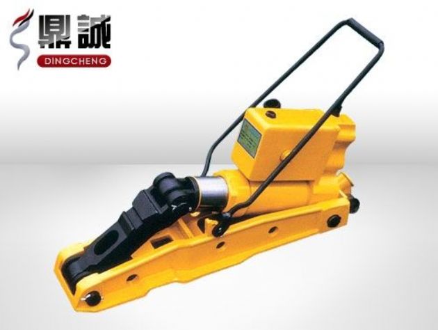 點(diǎn)擊查看詳細(xì)信息<br>標(biāo)題：液壓起撥道機(jī) 閱讀次數(shù)：4227