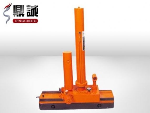 點(diǎn)擊查看詳細(xì)信息<br>標(biāo)題：機(jī)車落軌復(fù)位機(jī) 閱讀次數(shù)：4915